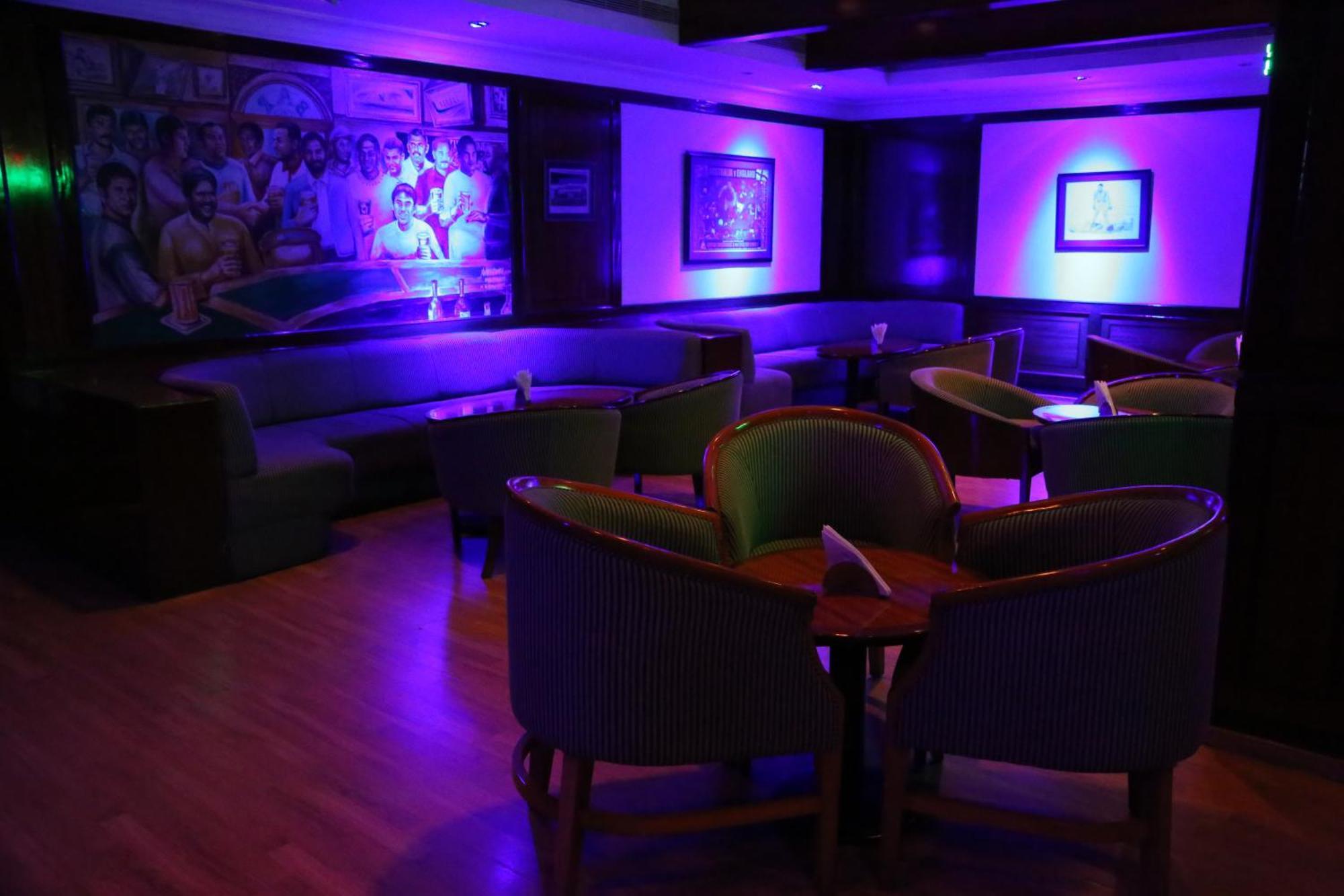 Gokulam Park Hotel&Convention Centre Kochi Buitenkant foto