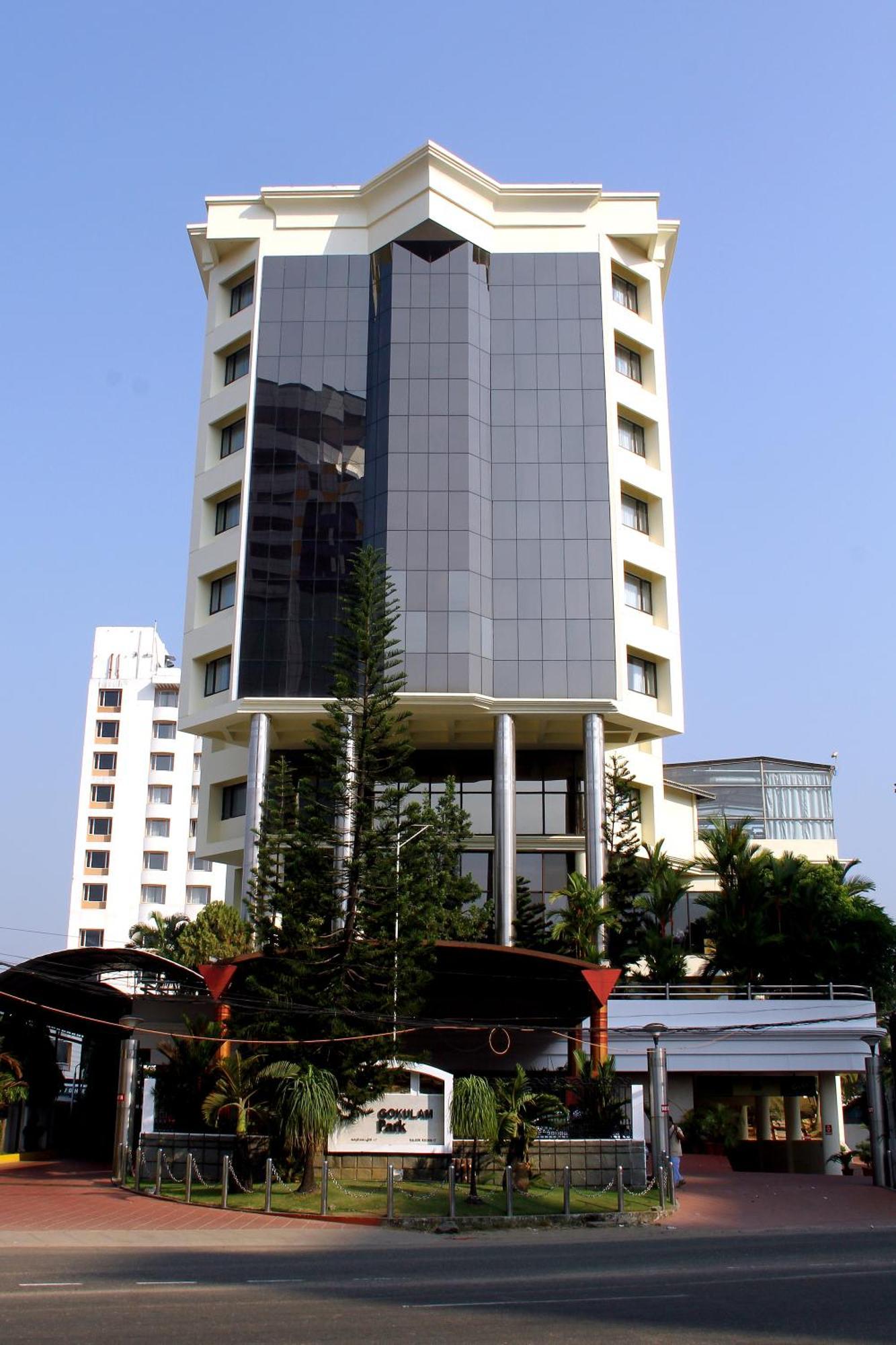 Gokulam Park Hotel&Convention Centre Kochi Buitenkant foto