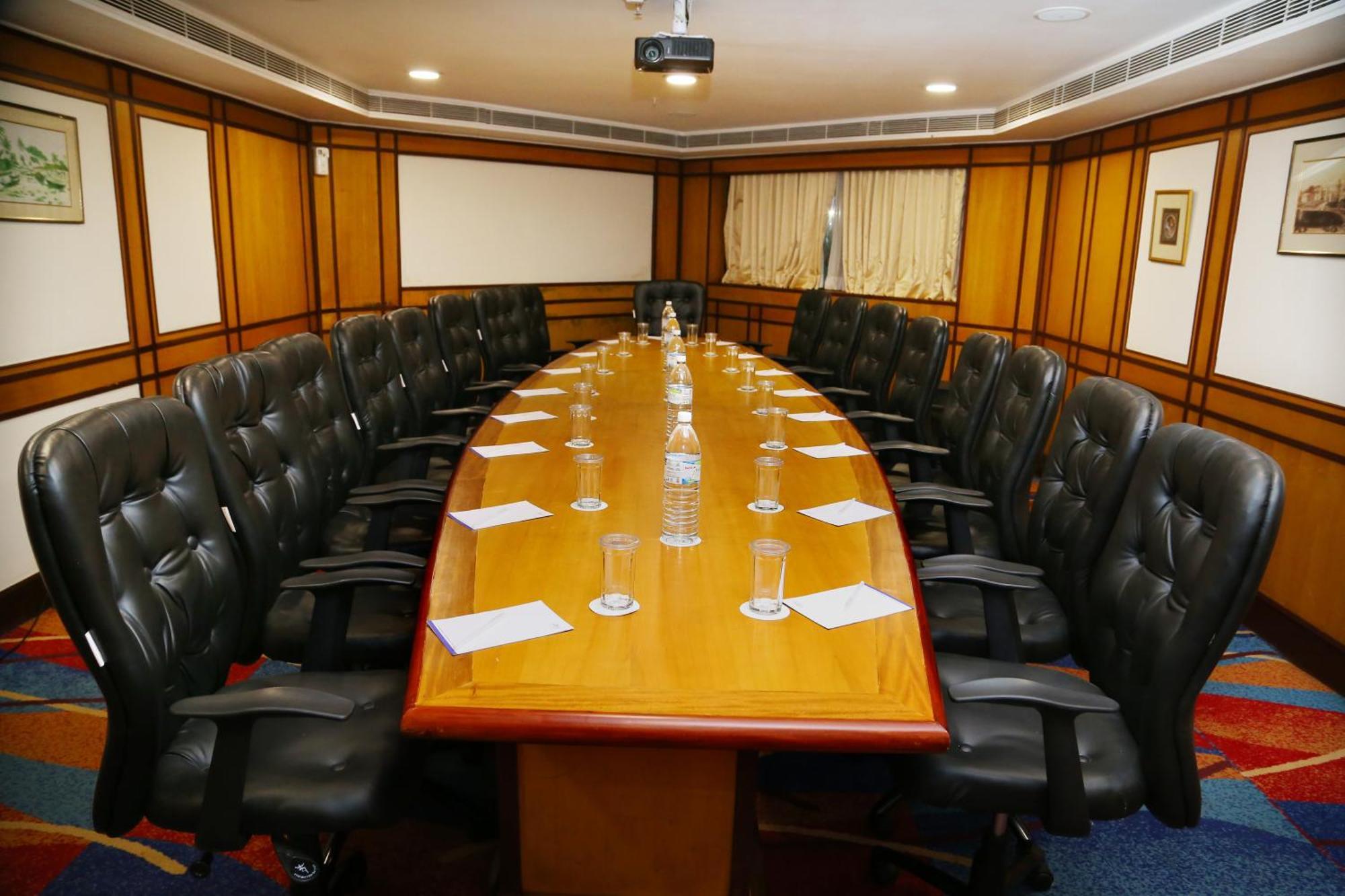 Gokulam Park Hotel&Convention Centre Kochi Buitenkant foto