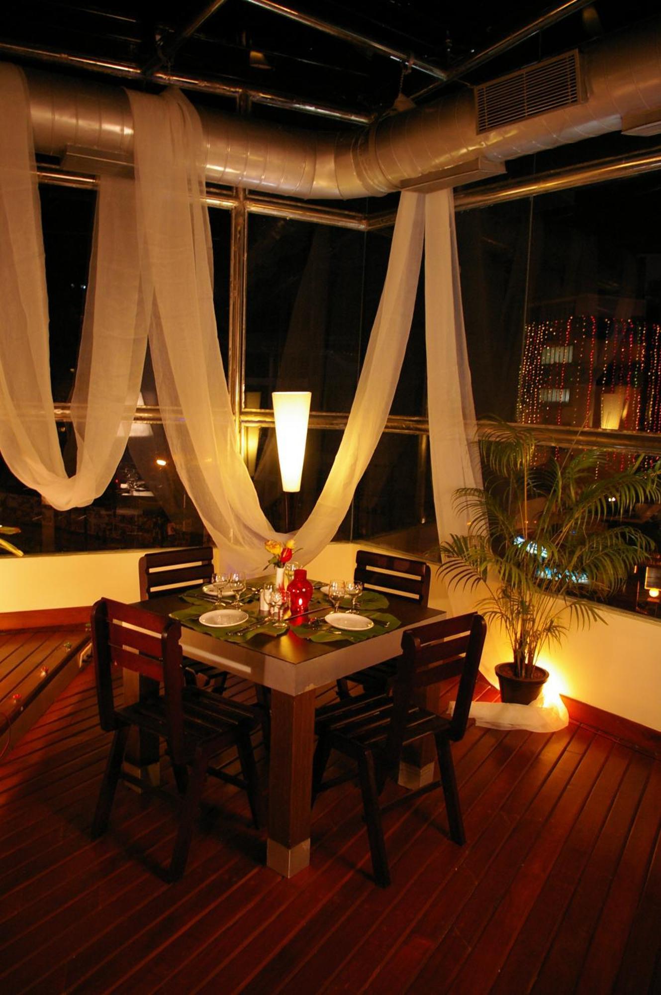 Gokulam Park Hotel&Convention Centre Kochi Buitenkant foto