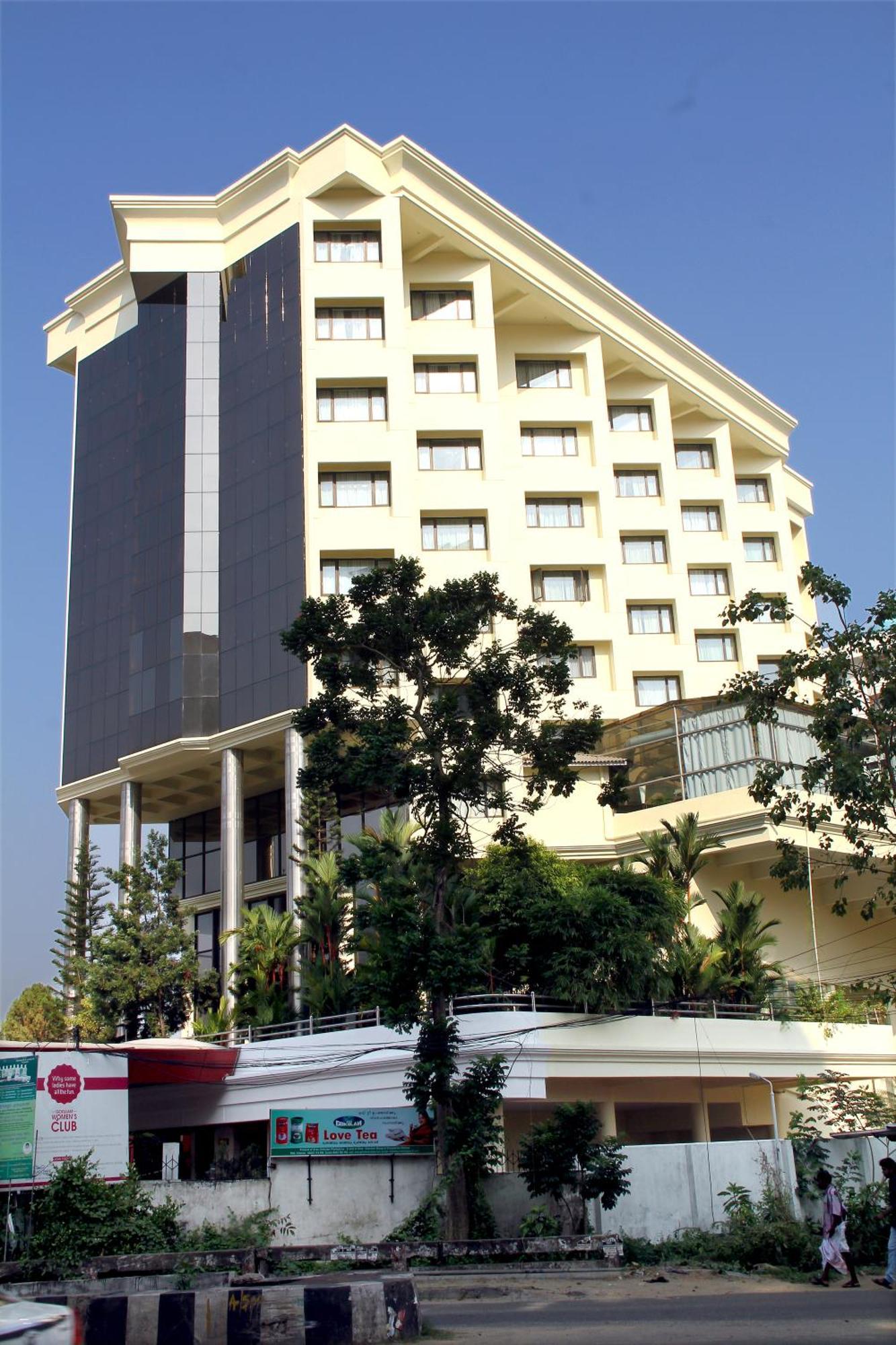 Gokulam Park Hotel&Convention Centre Kochi Buitenkant foto