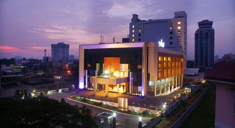 Gokulam Park Hotel&Convention Centre Kochi Buitenkant foto